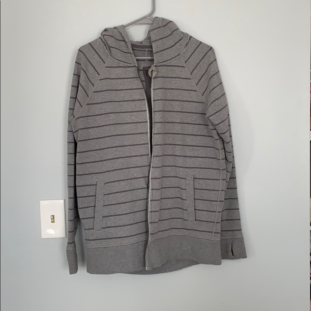 lululemon sweatshirt